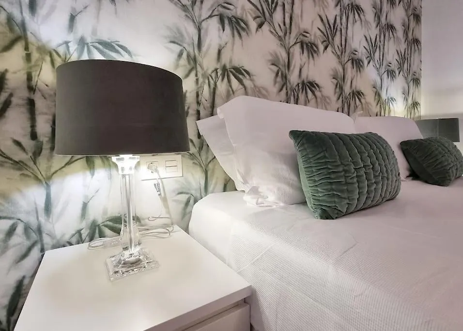 Beachside Home Escape Marbella Apartment