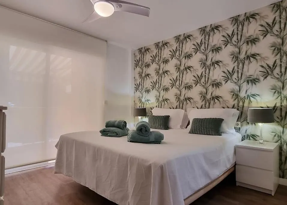 Beachside Home Escape Marbella Apartment